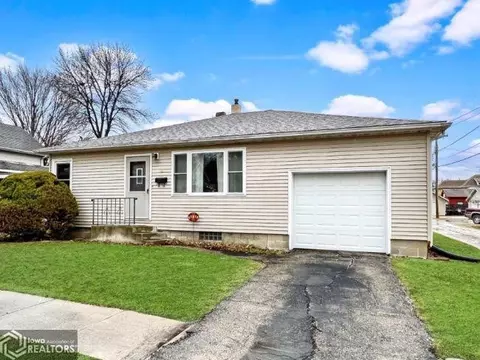 10 2nd Ave SE, Hampton, IA 50441 photo 1