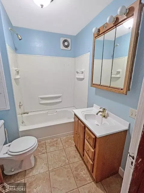 18 3rd St NE, Hampton, IA 50441 photo 26