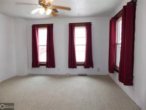 310 Main St, Deloit, IA 51441 photo 3