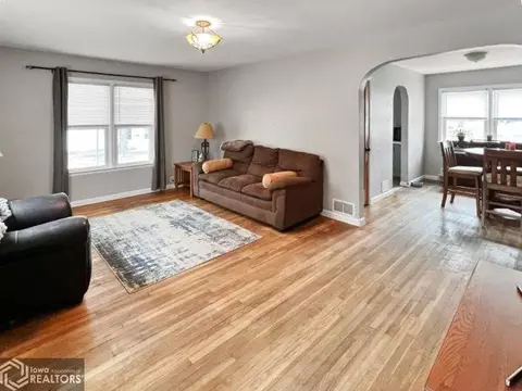621 3rd Ave SE, Hampton, IA 50441 photo 4