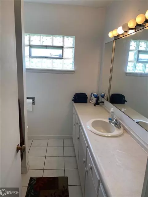 710 E Circle Rd, Denison, IA 51442 photo 10