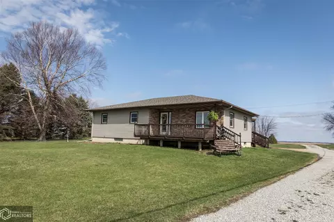 1998 190th St, Hampton, IA 50441 photo 2