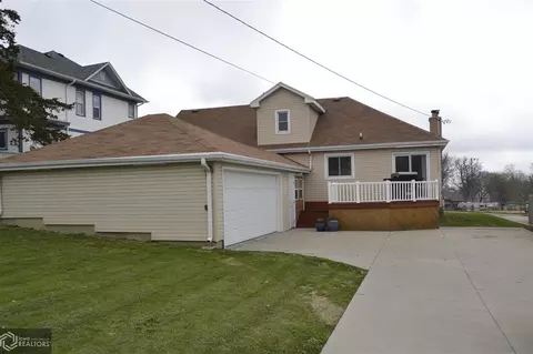 206 6th St, Gladbrook, IA 50635 photo 3