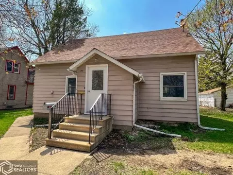 309 3rd St SW, Hampton, IA 50441 photo 1