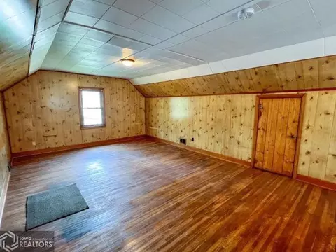 309 3rd St SW, Hampton, IA 50441 photo 7