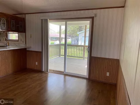 203 E Maple St, Milton, IA 52570 photo 8