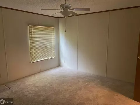 203 E Maple St, Milton, IA 52570 photo 10