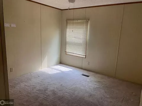 203 E Maple St, Milton, IA 52570 photo 11