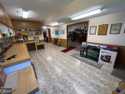 211 E Mill St, Avoca, IA 51521 photo 42