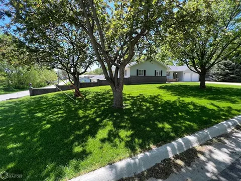 211 E Mill St, Avoca, IA 51521 photo 3