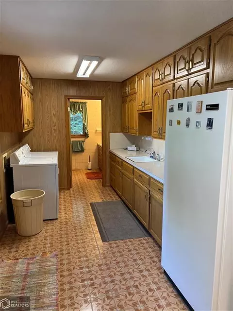 211 E Mill St, Avoca, IA 51521 photo 33