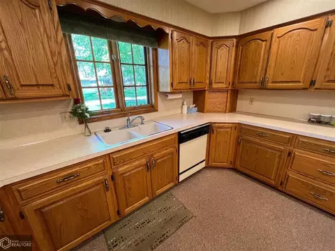 211 E Mill St, Avoca, IA 51521 photo 15