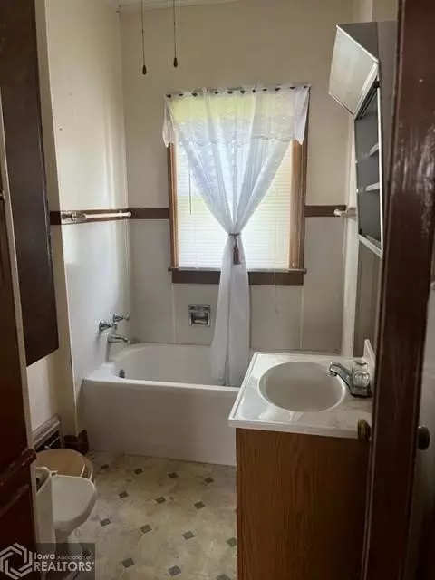 507 W Jackson St, Centerville, IA 52544 photo 7