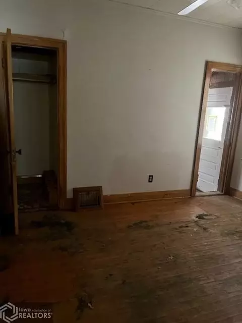 507 W Jackson St, Centerville, IA 52544 photo 8