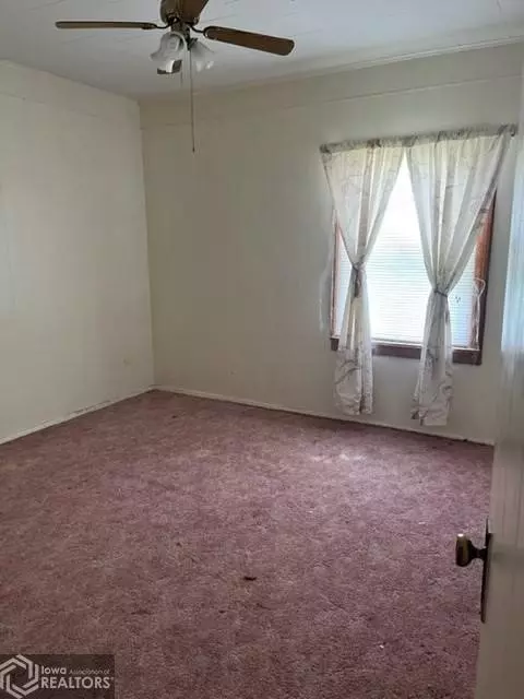 507 W Jackson St, Centerville, IA 52544 photo 6