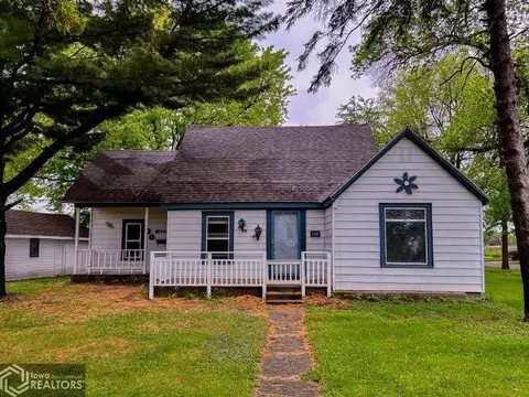 320 3rd Ave SW, Hampton, IA 50441 photo 1