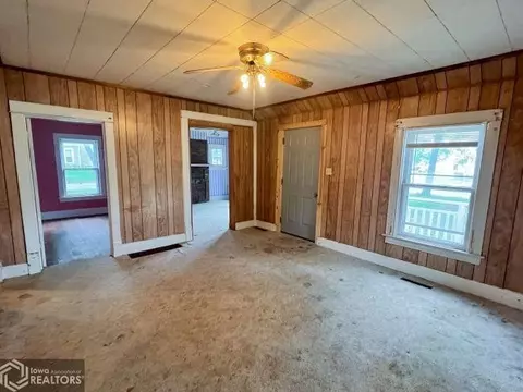 320 3rd Ave SW, Hampton, IA 50441 photo 8