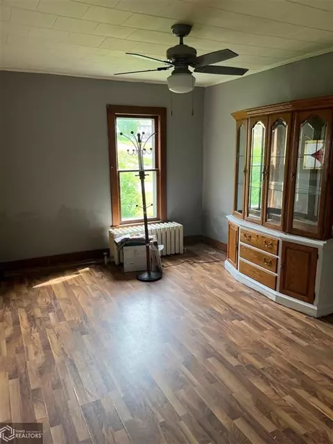 700 W Walnut St, Eldon, IA 52554 photo 7