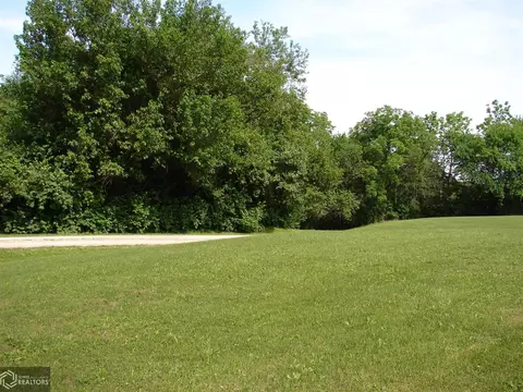 0 W Clay St, Mount Pleasant, IA 52641