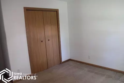 109 6th St NW, Hampton, IA 50441 photo 8