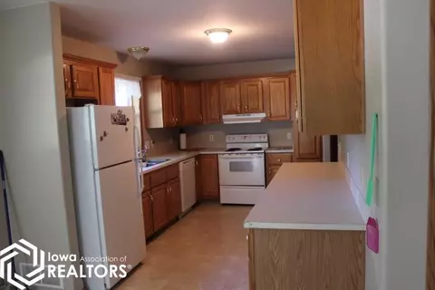 109 6th St NW, Hampton, IA 50441 photo 2