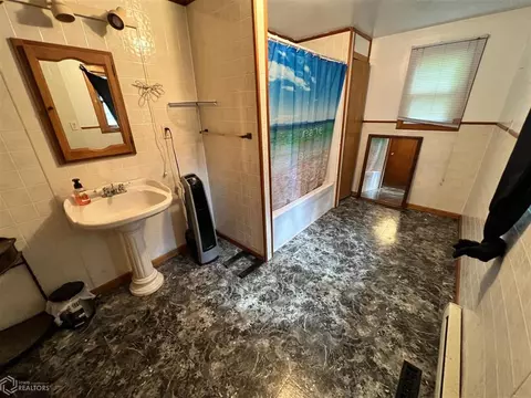 204 2nd Ave E, Weldon, IA 50264 photo 12
