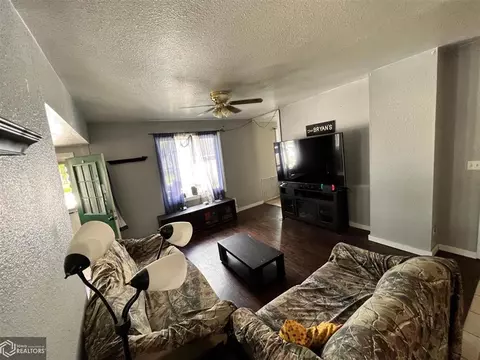 204 2nd Ave E, Weldon, IA 50264 photo 9