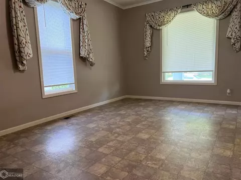 307 Ann St, Manning, IA 51455 photo 4