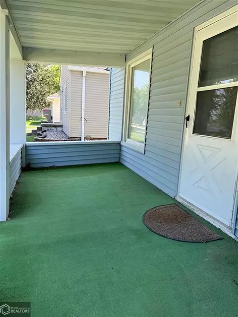 307 Ann St, Manning, IA 51455 photo 2