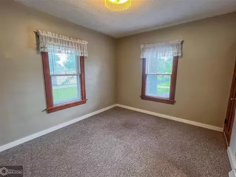 409 4th St SE, Hampton, IA 50441 photo 15