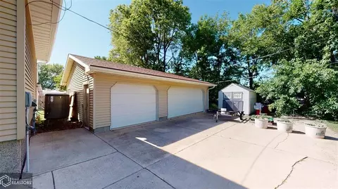 401 E 1st St, Odebolt, IA 51458 photo 9