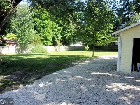 320 Cherry St, Carthage, IL 62321 photo 25
