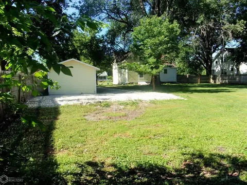 320 Cherry St, Carthage, IL 62321 photo 26
