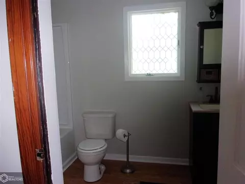 320 Cherry St, Carthage, IL 62321 photo 7