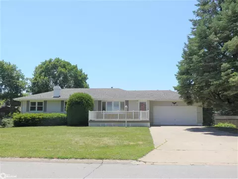 248 E 18th St, Carroll, IA 51401 photo 2