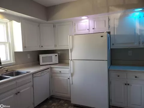 921 Main St, Carthage, IL 62321 photo 25