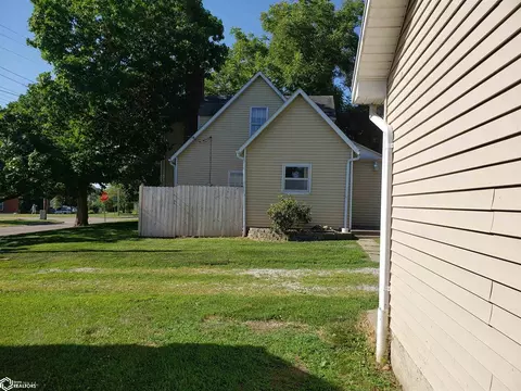 921 Main St, Carthage, IL 62321 photo 11