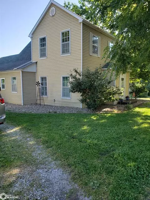 921 Main St, Carthage, IL 62321 photo 4