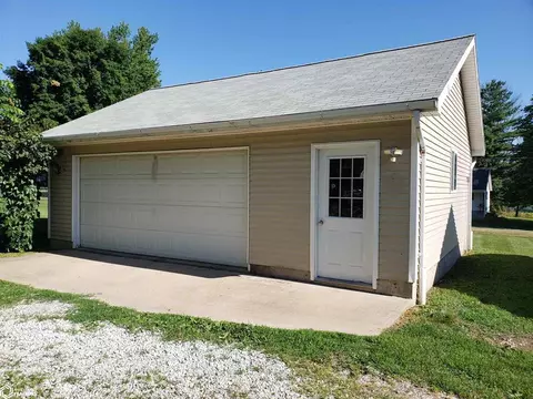 921 Main St, Carthage, IL 62321 photo 13