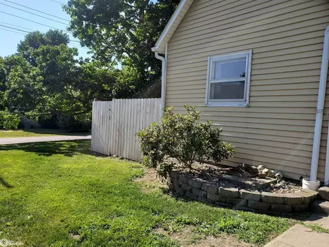 921 Main St, Carthage, IL 62321 photo 14