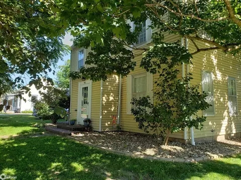 921 Main St, Carthage, IL 62321 photo 6