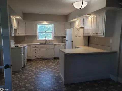 921 Main St, Carthage, IL 62321 photo 28