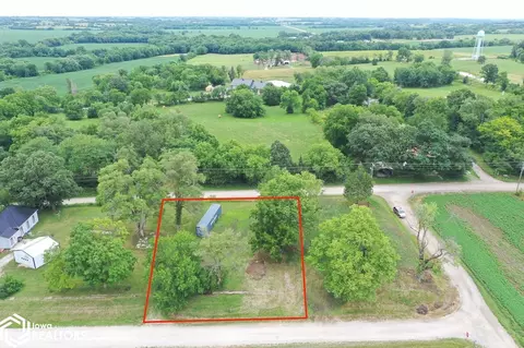 304 Oak St, Blockton, IA 50836