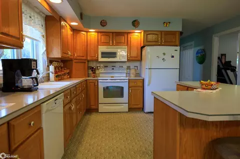 601 8th St, Malcom, IA 50157 photo 4