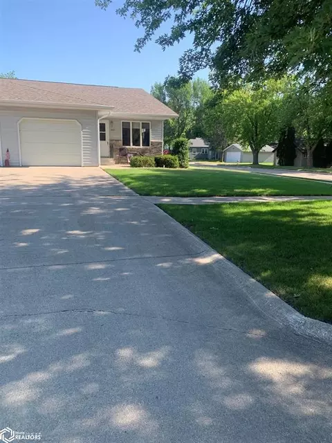 1021 E Call St, Algona, IA 50511 photo 1