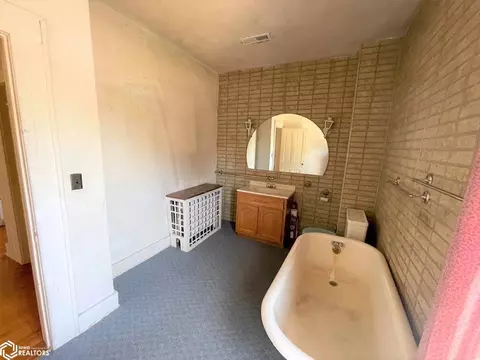 103 E Franklin St, Centerville, IA 52544 photo 27