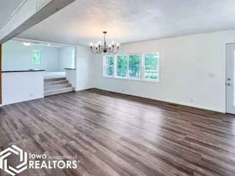 1552 Olive Ave, Hampton, IA 50441 photo 5