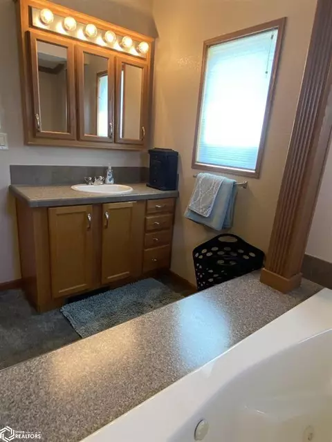 702 17th St, Corning, IA 50841 photo 21