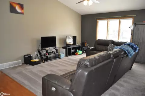 415 Ely Dr, Carroll, IA 51401 photo 10