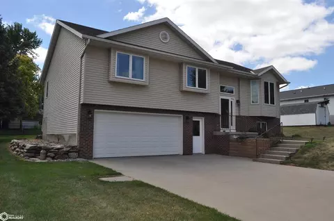 415 Ely Dr, Carroll, IA 51401 photo 3